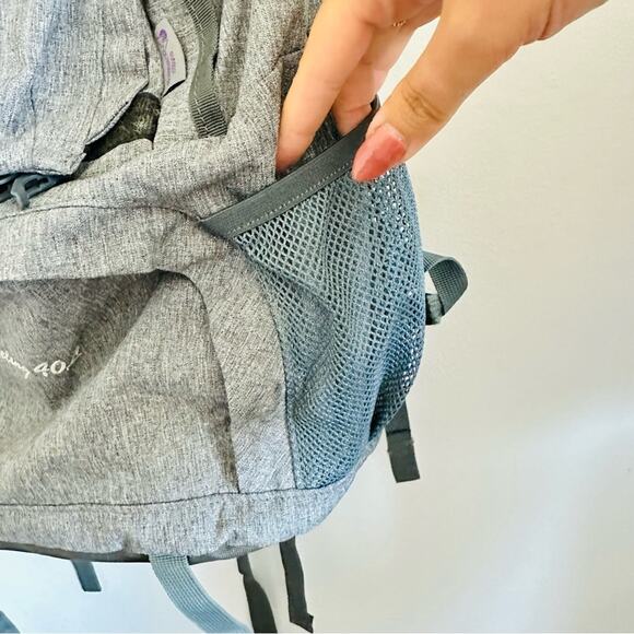 MOUNTAINTOP Silver Grey Hiking Camping Travel Outdoors Backpack Bag Pack Pockets - Picture 11 of 14